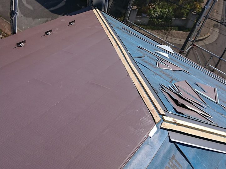 屋根重ね葺き
